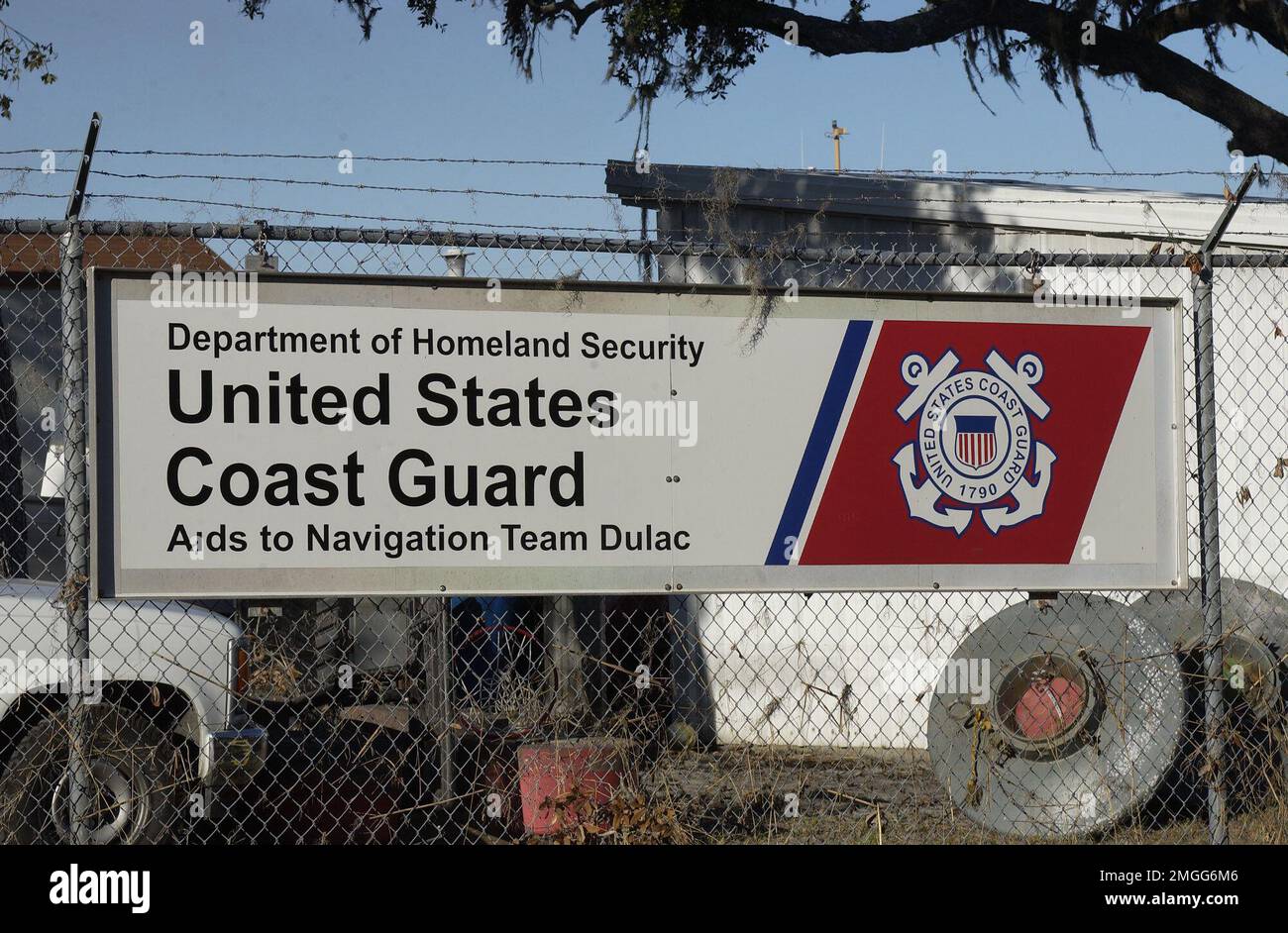 AIDS to Navigation Team - Dulac, Louisiana - 26-HK-343-3. Hurrikan Katrina Stockfoto