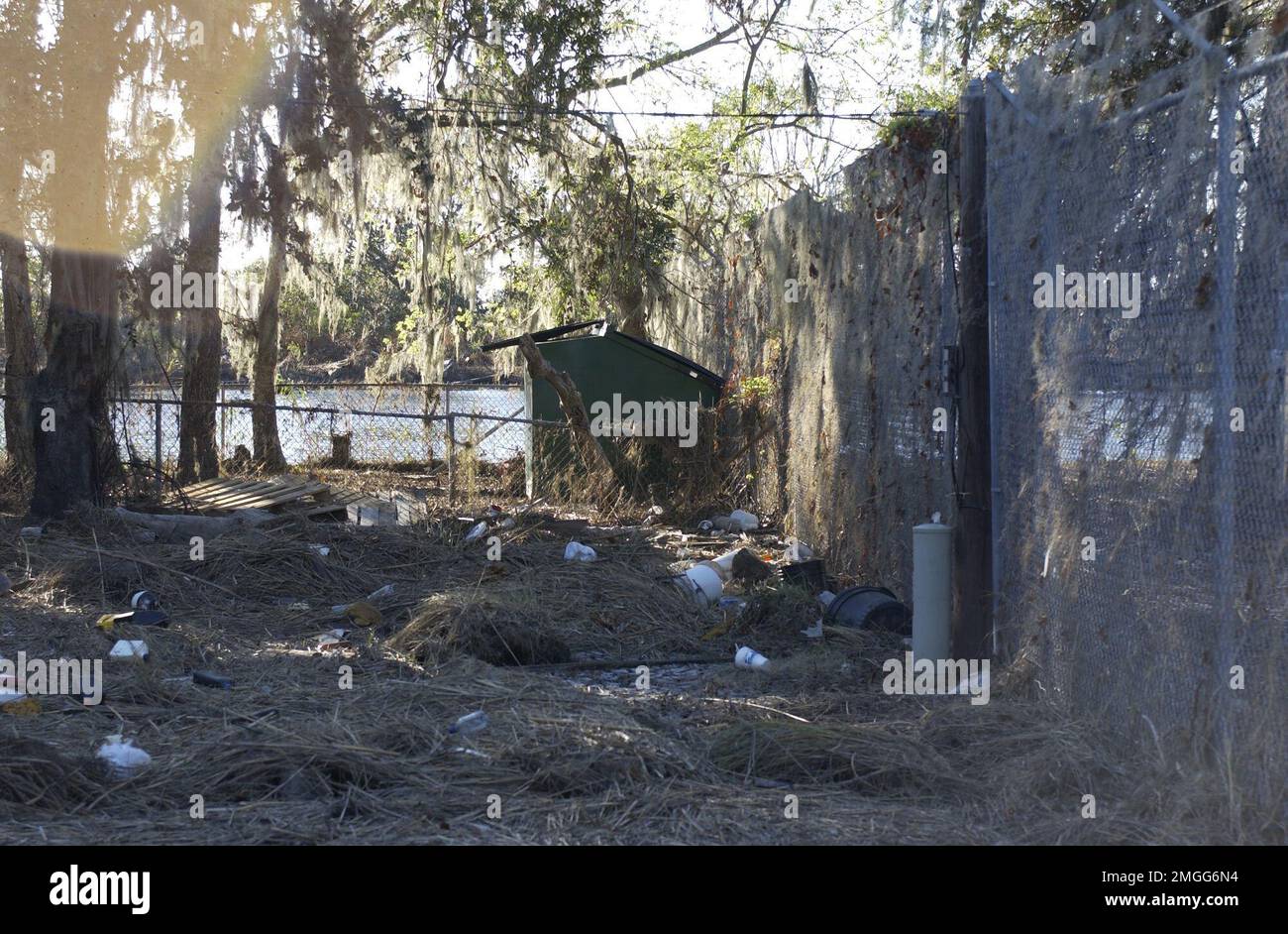 AIDS to Navigation Team - Dulac, Louisiana - 26-HK-343-6. Hurrikan Katrina Stockfoto