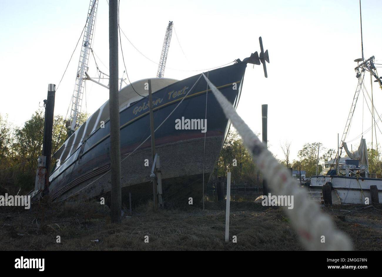 AIDS to Navigation Team - Dulac, Louisiana - 26-HK-343-40. Hurrikan Katrina Stockfoto