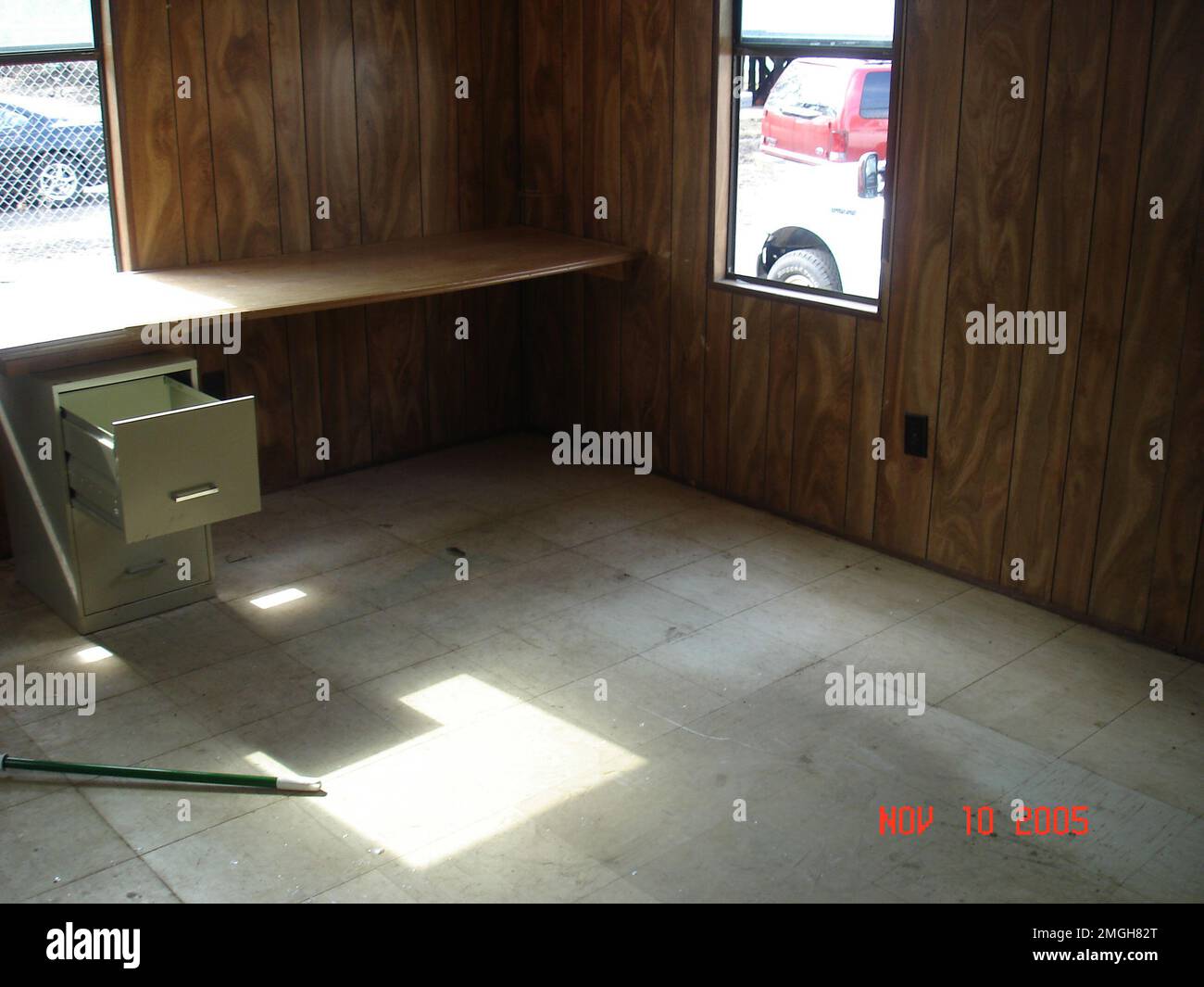 Instandhaltung und Logistik Kommandos Atlantic - Property Inventory Team - Hilfsmittel für das Navigationsteam Dulac - 26-HK-178-6. Hurrikan Katrina Stockfoto