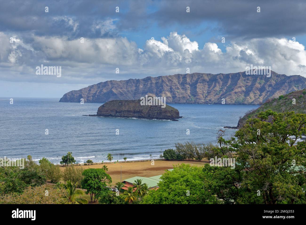 Französisch-Polynesien, Hiva OA: Landschaft der Bucht von Atuona Stockfoto