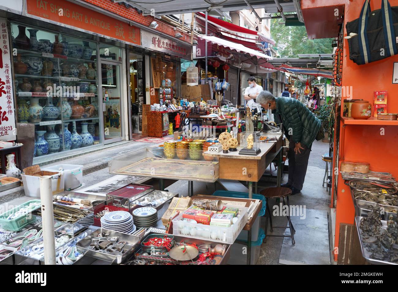 Antiquitätenmarkt Cat Street in Hongkong, Dezember 2022 Stockfoto