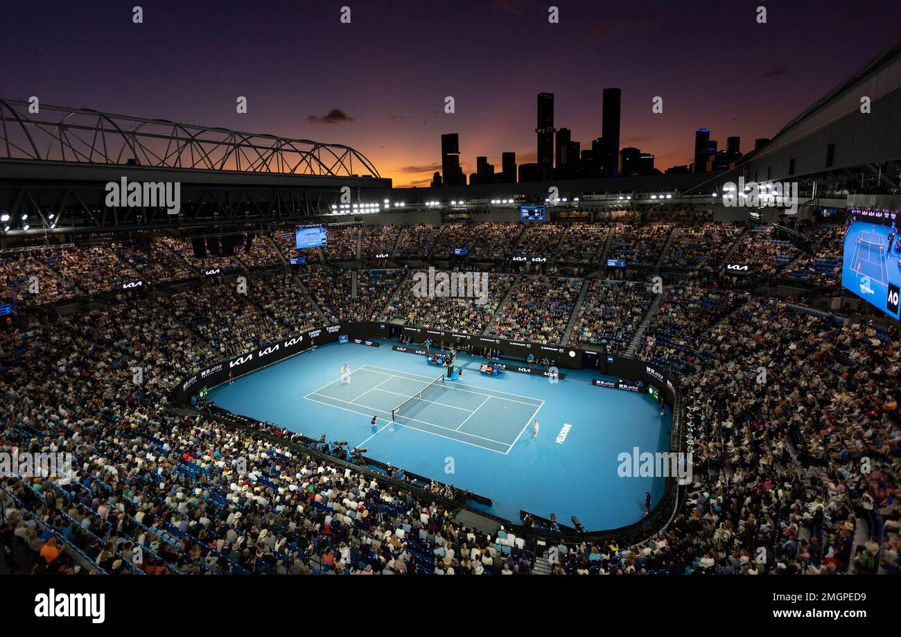 Melbourne, Australien. 26. Januar 2023. Das Foto wurde am 26. Januar 2023 aufgenommen und zeigt die allgemeine Ansicht des Halbfinalspiels der Frauen im Singles zwischen Elena Rybakina (L) aus Kasachstan und Victoria Azarenka aus Belarus bei den Australian Open in Melbourne Park, Australien, am 26. Januar 2023. Kredit: Bai Xuefei/Xinhua/Alamy Live News Stockfoto