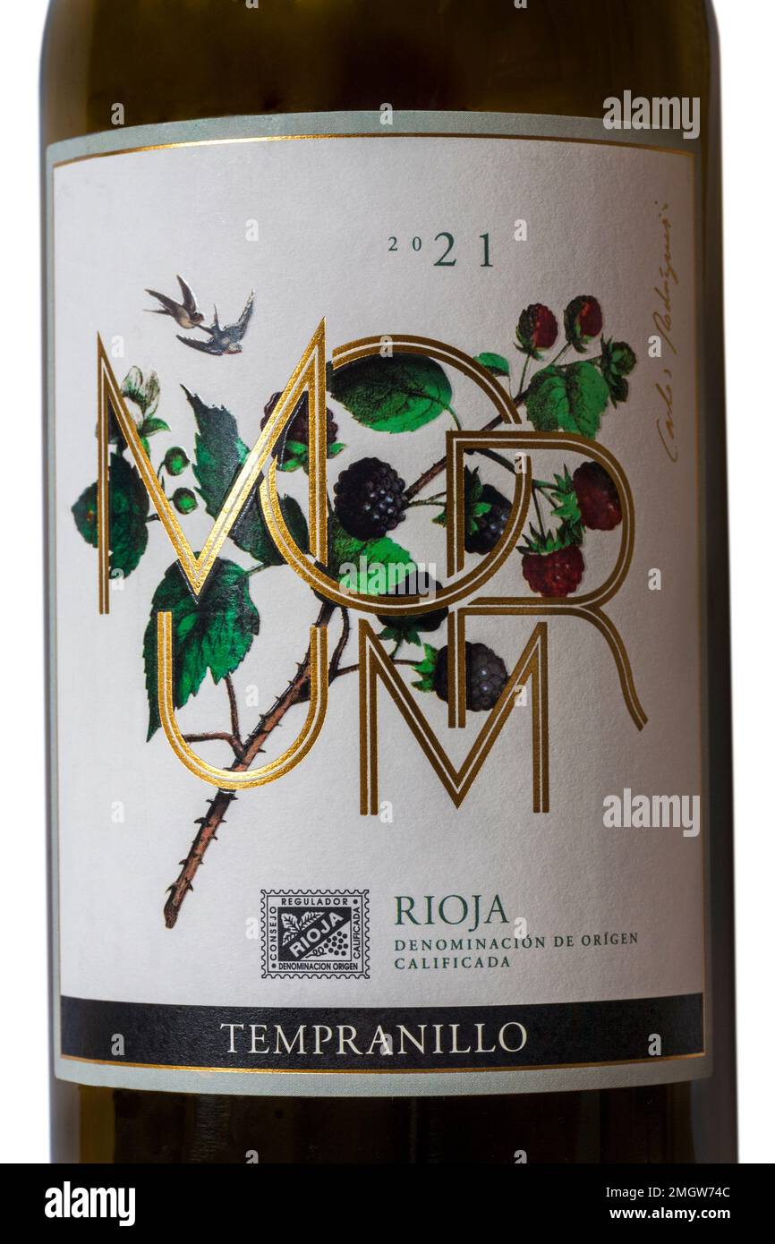 Etikett auf der Morum Rioja tempranillo Flasche Rotwein - ein spanisches Erzeugnis, das im Vereinigten Königreich verkauft wird Stockfoto