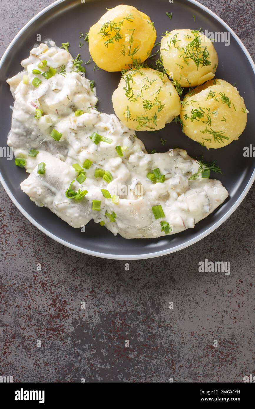 Deutsches Sahnehering Heringsfilet in cremiger Sauce mit gekochter
