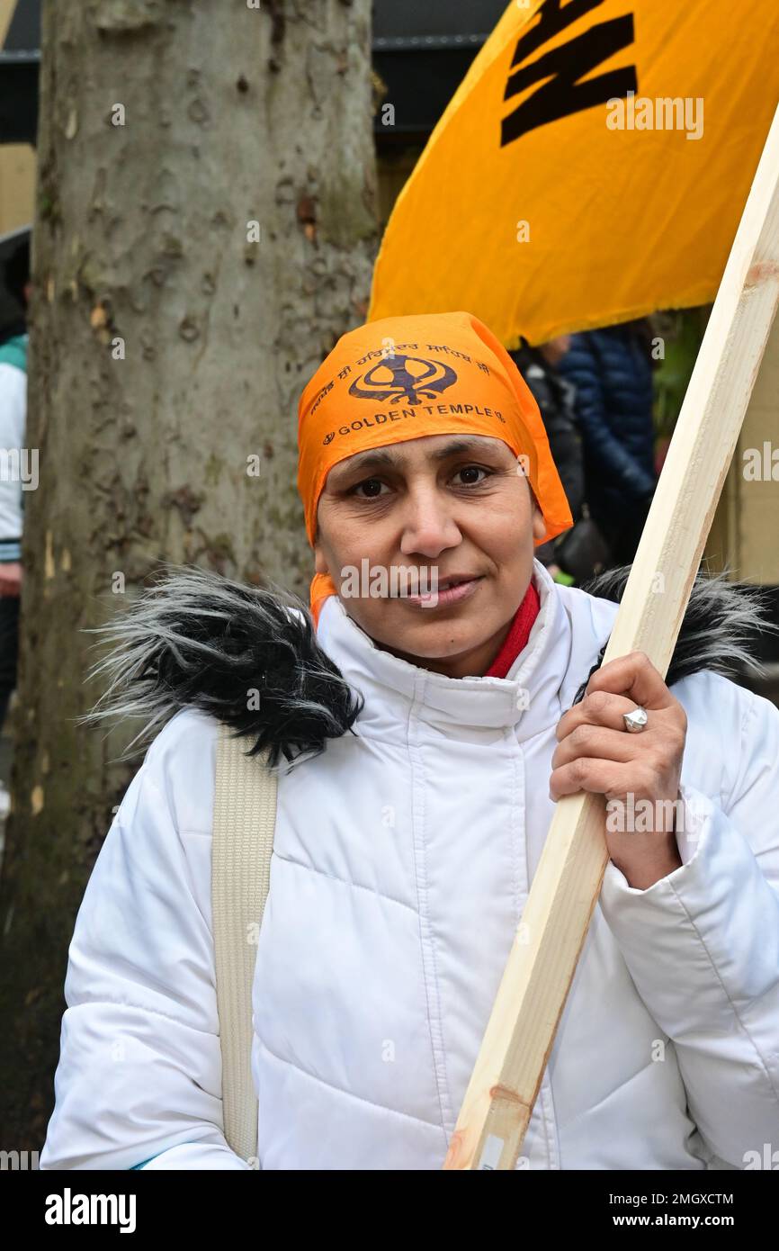 London, Großbritannien. 26. Januar 2023. Punjab, Sikh protestiert gegen Indien, die Modi-Regierung verletzt die Demokratie. Die Demonstration, die in Punjab stattfand, hat sich in Indien drei Jahrzehnte lang fortgesetzt: "Befreit die Sikhs". Sikhs aus Großbritannien werden sich in London außerhalb des indischen Hochkommissariats versammeln, um gegen Indiens fortdauernde willkürliche Inhaftierung verschiedener politischer Sikh-Häftlinge zu protestieren. Die Verletzung von Indiens Menschenrechten und Freiheit, TADA- und UAPA-Gesetz, die gegen keine Hindu gerichtet sind. Kredit: Siehe Li/Picture Capital/Alamy Live News Stockfoto