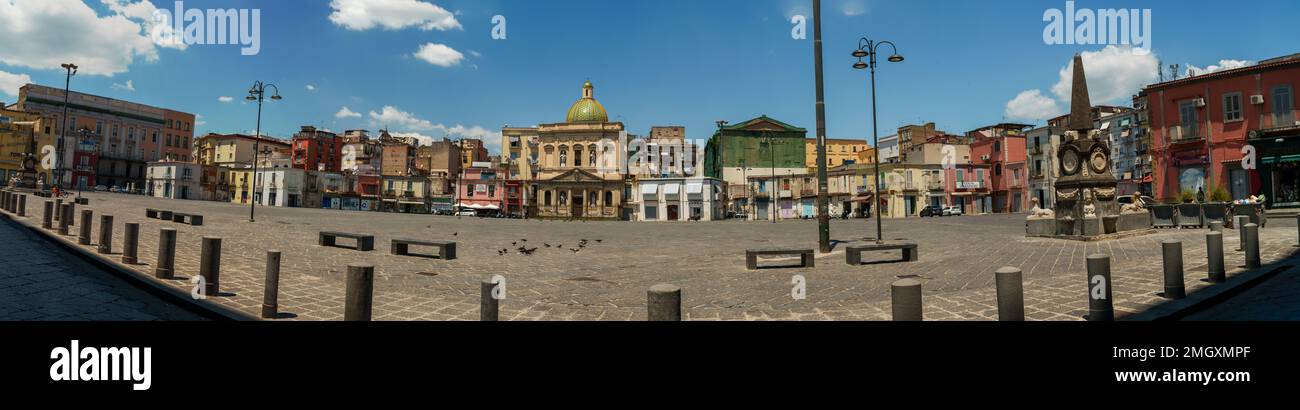 Neapel, Italien - 11.06.2022: Piazza del Mercato. Stockfoto