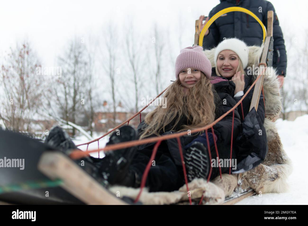 Schlitten Teamarbeit Hundeteam Kaltlauf-Wettbewerb Husky Schlitten Schlitten Winter alaska Schnee Stockfoto