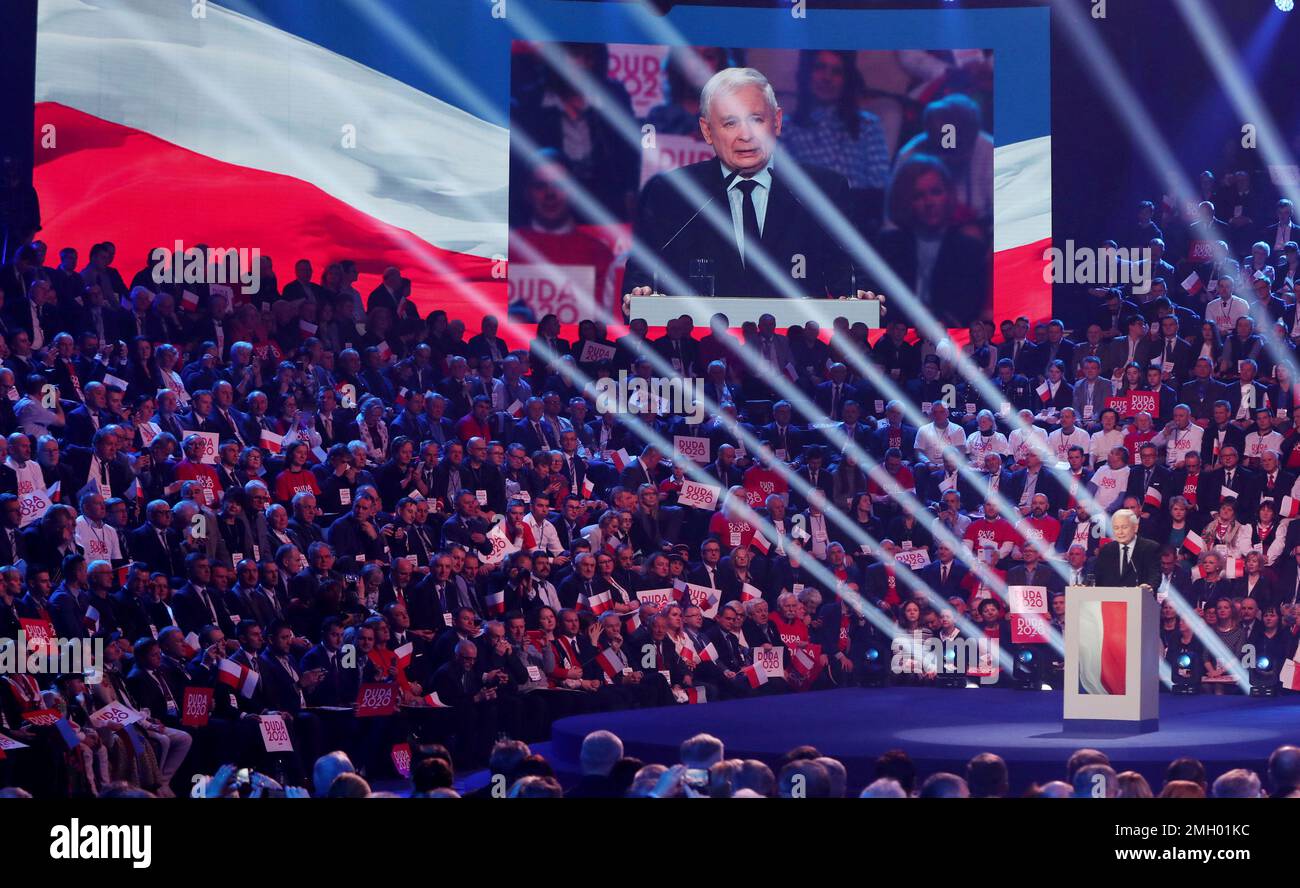 The leader of Poland's right-wing ruling Law and Justice party, Jaroslaw Kaczynski, launches the re-election campaign of President Andrzej Duda whom the party is backing in the May 10 vote,in Warsaw, Poland, Saturday, Feb. 15, 2020. (AP Photo/Czarek Sokolowski) Stockfoto