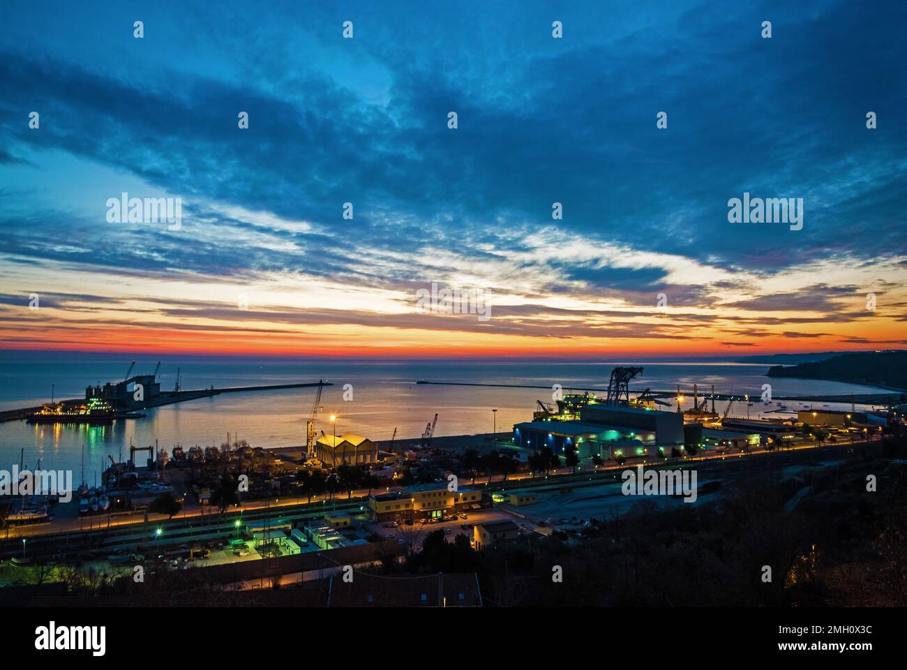 Pescara (Italien) die große Stadt entlang der Adria mit der