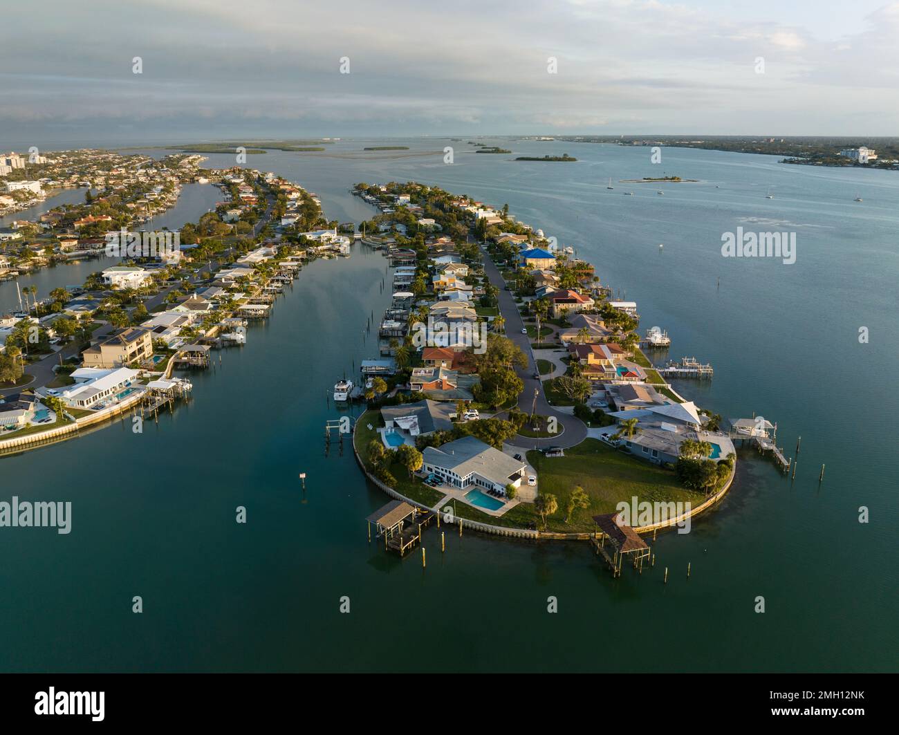 Häuser an der Golfküste von Florida, Clearwater Beach, Pinellas County, Florida, USA aus der Vogelperspektive. Stockfoto
