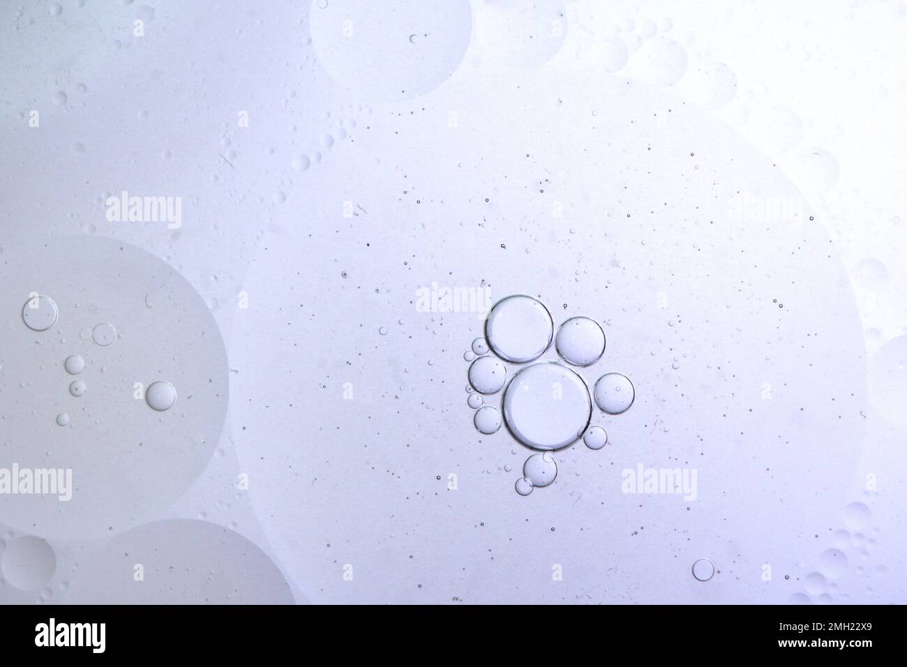 Makro von Öl und Wasser blasen Erstellen einer wissenschaftlichen Bild von Zell- und Zellmembran. Stockfoto