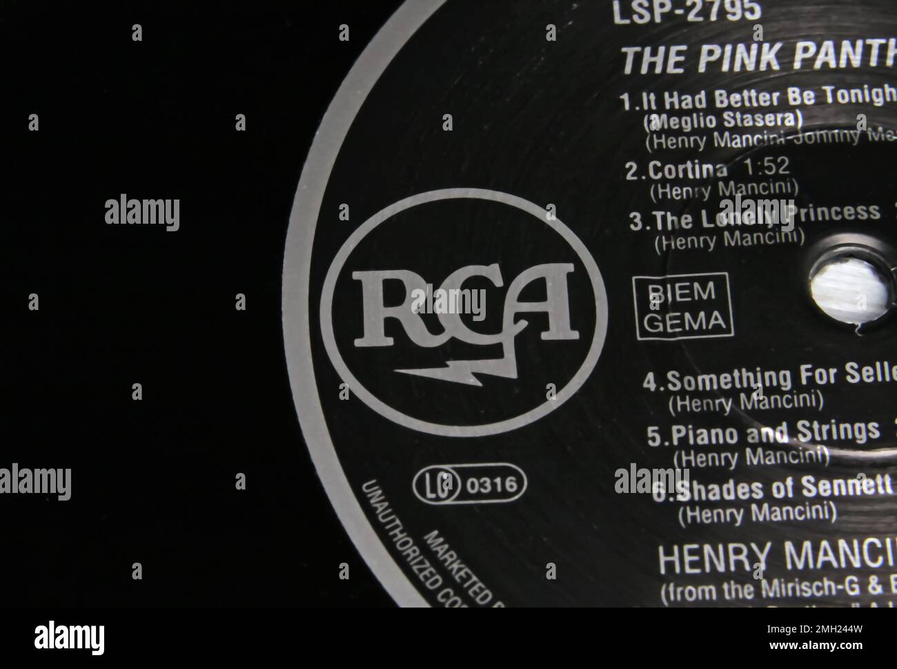 Viersen, Deutschland - Januar 1. 2023: Isoliertes Cover-Label aus Vinyl mit Logo von RCA Victor Schallplatten mit Bonanza TV-Musik Stockfoto