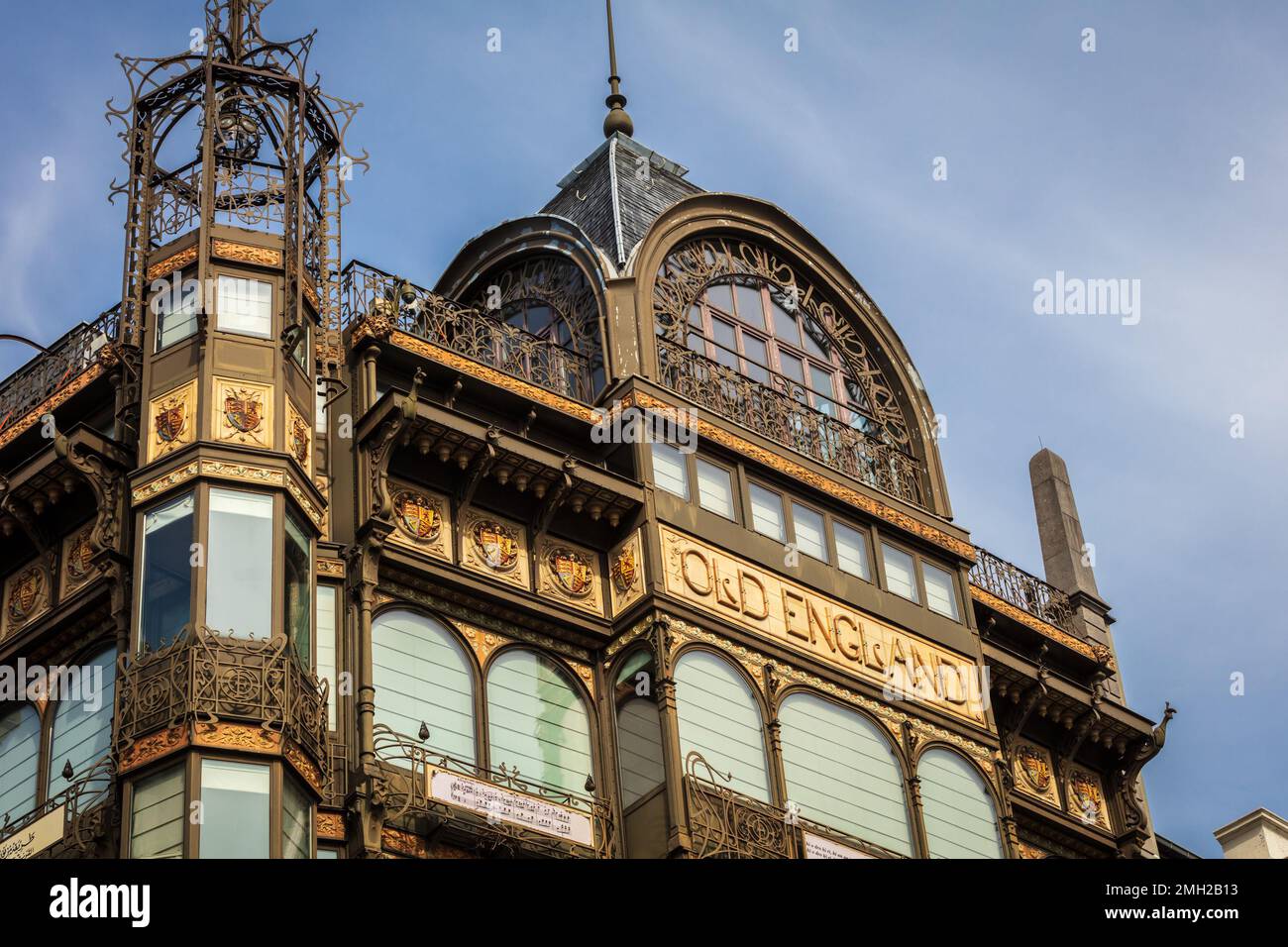 Das Alte England, ein Jugendstilgebäude, heute das Zuhause eines Museums für Musikinstrumente. Brüssel. Belgien. Stockfoto