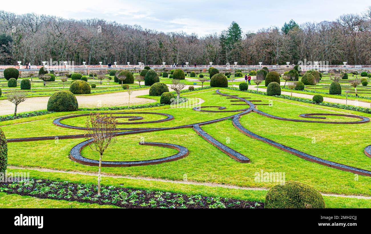 Chenonceau, Frankreich - Dezember 29 2022： der wunderschöne Garten des Schlosses Chenonceau in Frankreich Stockfoto