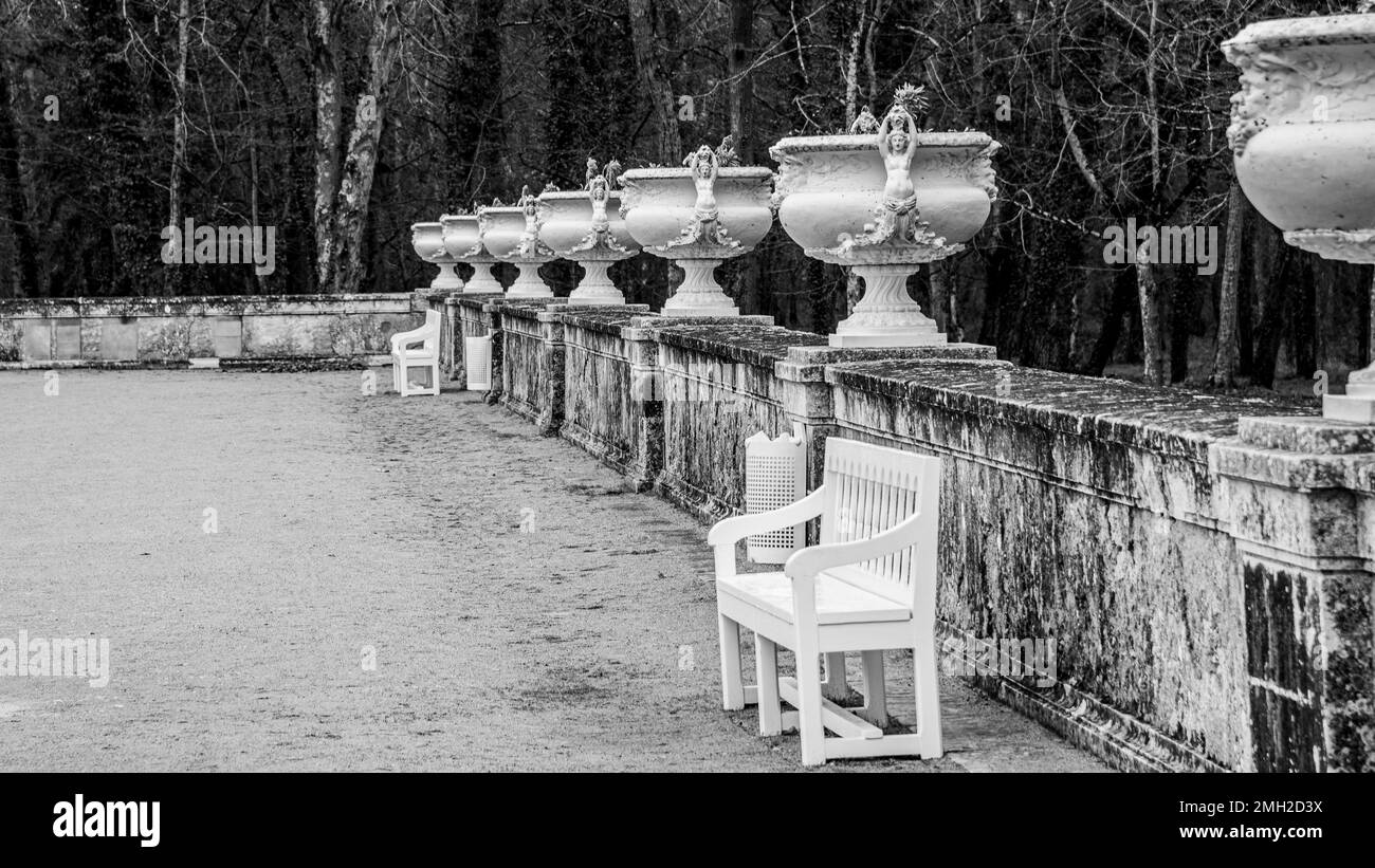 Chenonceau, Frankreich - Dezember 29 2022： der wunderschöne Garten des Schlosses Chenonceau in Frankreich Stockfoto