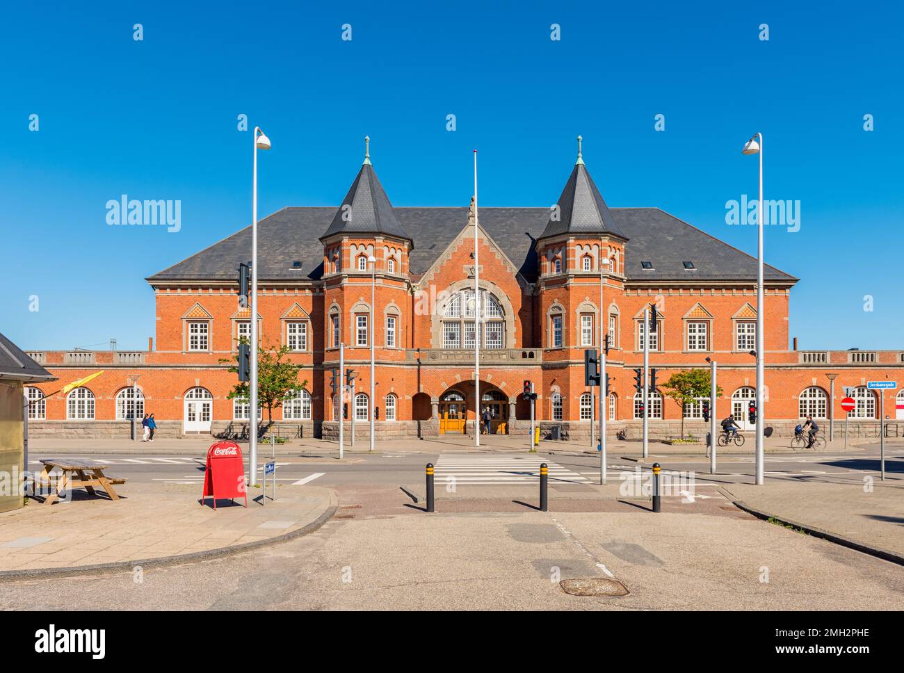Der Bahnhof Esbjerg ist der Hauptbahnhof der Stadt Esbjerg im Südwesten Jütlands, Dänemark Stockfoto