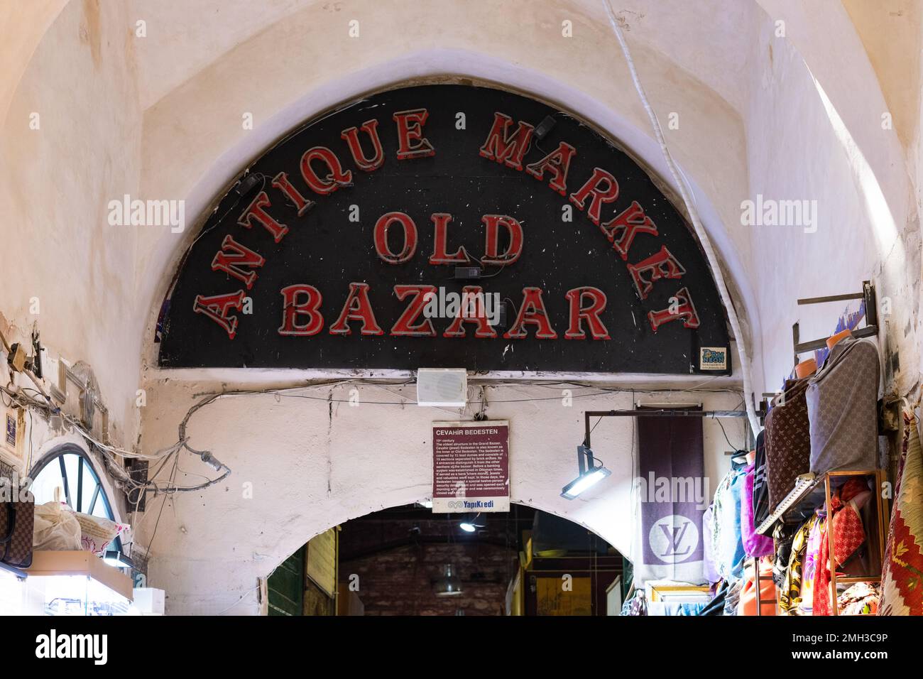 Alter Basar Antiquitätenmarkt - der älteste Teil des Großen Basars, Istanbul, Türkei Stockfoto