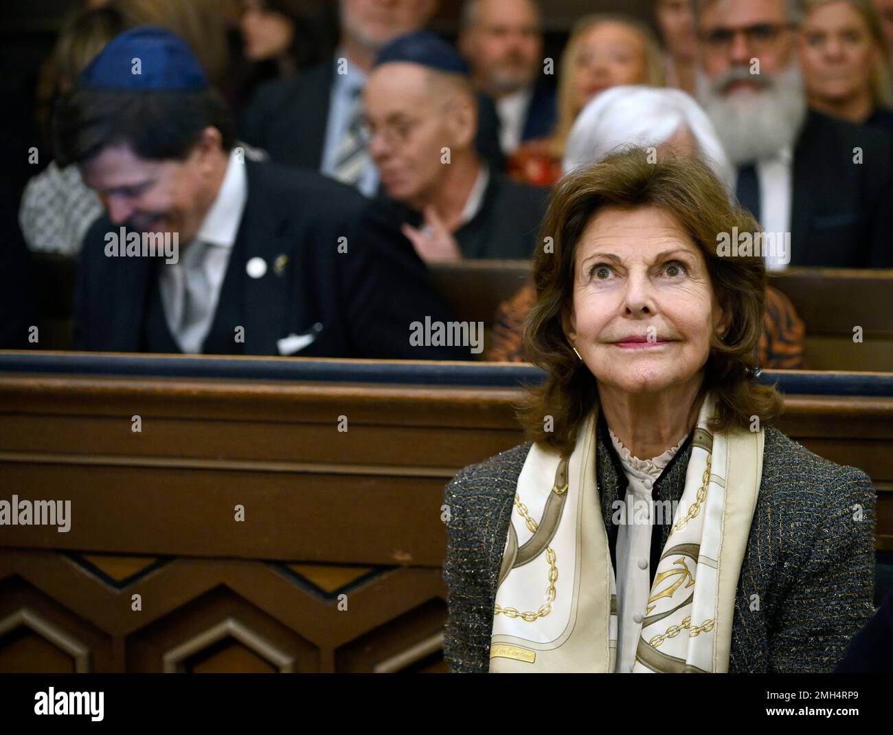 Königin Silvia nimmt an einer Gedenkfeier im Zusammenhang mit dem Holocaust-Gedenktag Teil, die am 26. Januar 2023 in der Großen Synagoge von Stockholm, Schweden, stattfindet. Foto: Anders Wiklund / TT / kod 10040 Stockfoto