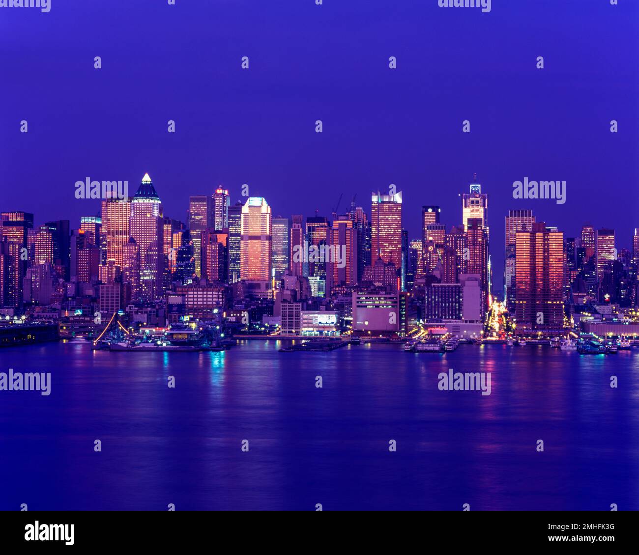 2000 HISTRICAL MIDTOWN SKYLINE HUDSON RIVER MANHATTAN NEW YORK CITY USA Stockfoto