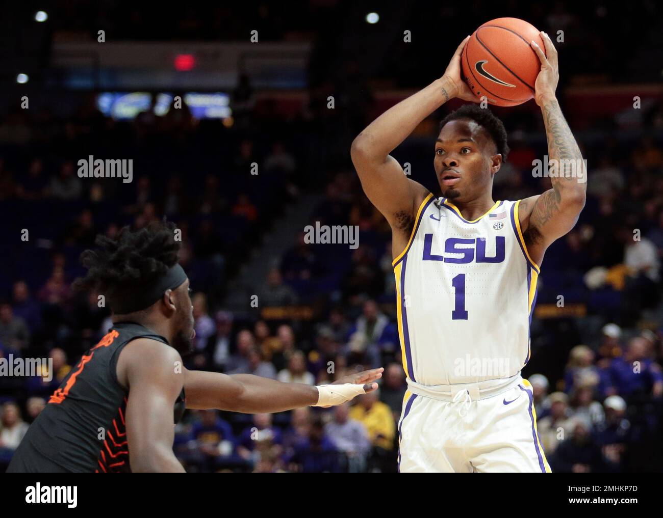 LSU guard Javonte Smart (1) prepares to pass the ball as Bowling Green