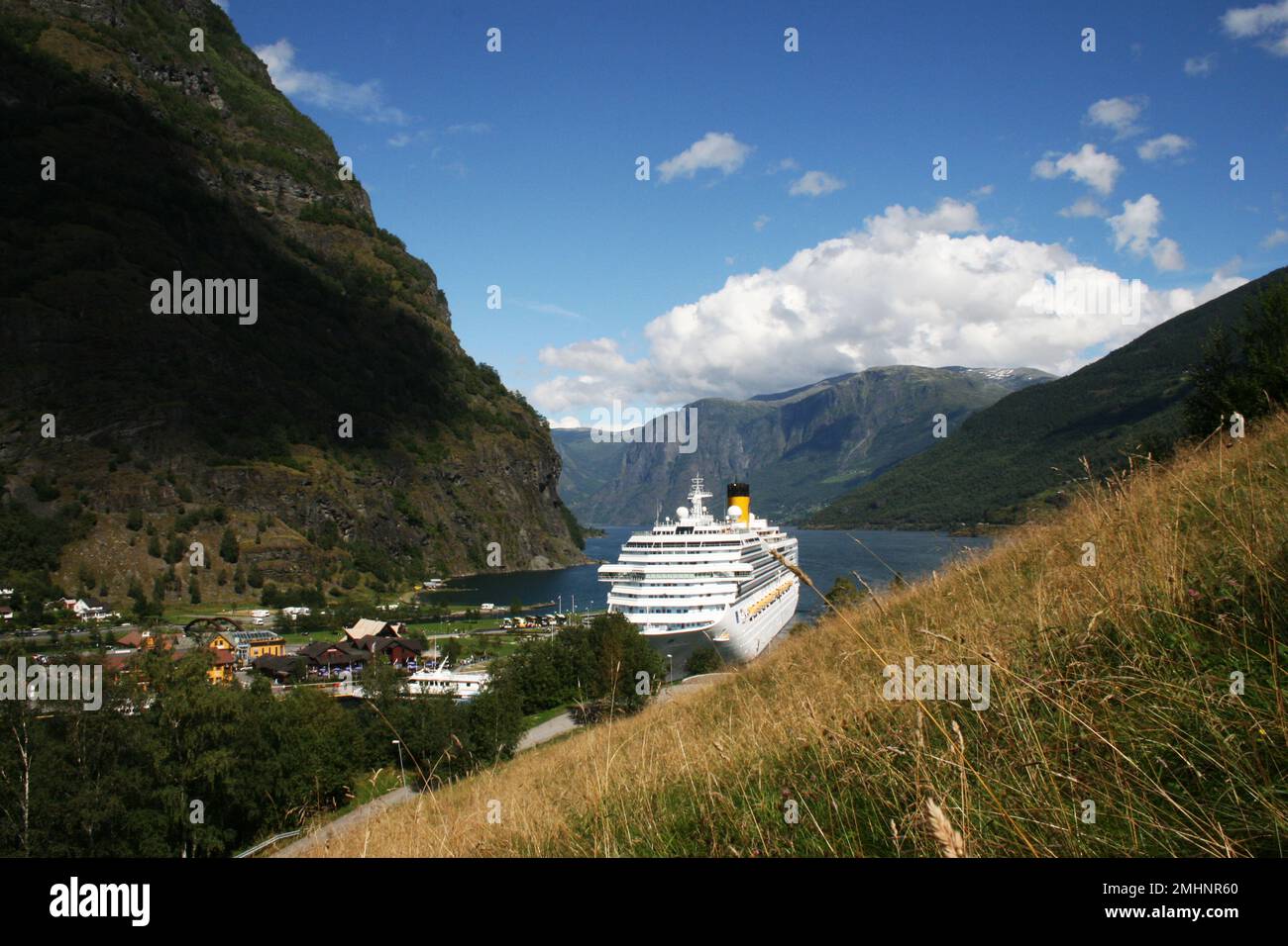Panorama der norwegischen Fjorde Stockfoto