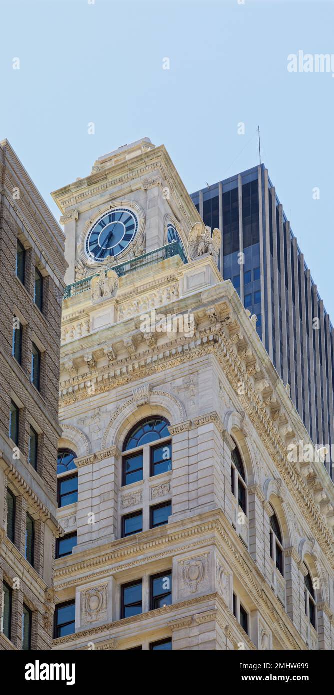 108 Leonard Street, auch bekannt als Clock Tower Building, wurde als New York Life Insurance Company Building erbaut. Das Wahrzeichen von New York City sind jetzt Wohnungen. Stockfoto