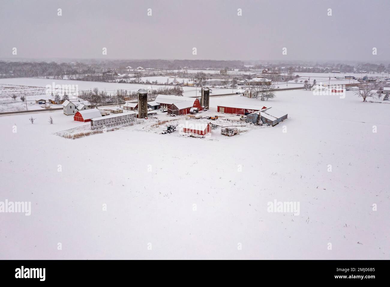 Ray Township, Michigan - Eine Farm in Michigan im Winter. Stockfoto