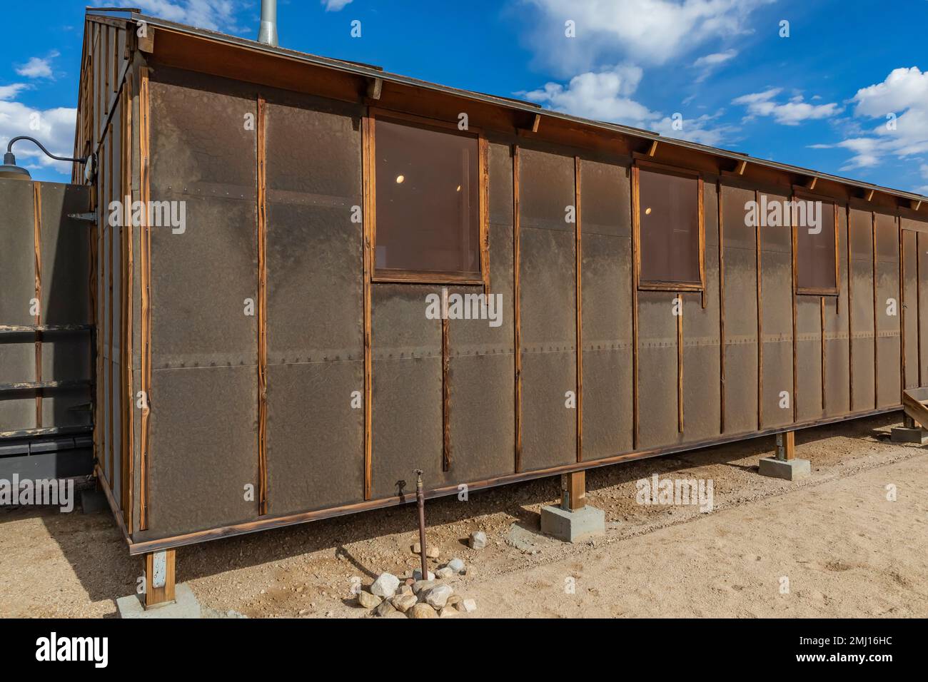 Die Baracken-Ausstellung im Block 14 an der Manzanar National Historic Site, Owens Valley, Kalifornien, USA Stockfoto