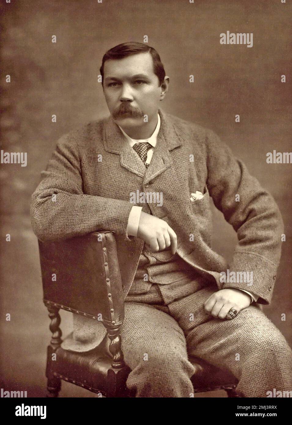 ARTHUR CONAN DOYLE (1859-1930) Scorrosh Autor und Arzt, Schöpfer von Sherlock Holmes. Foto: Herbert Barraud, 1893 Stockfoto