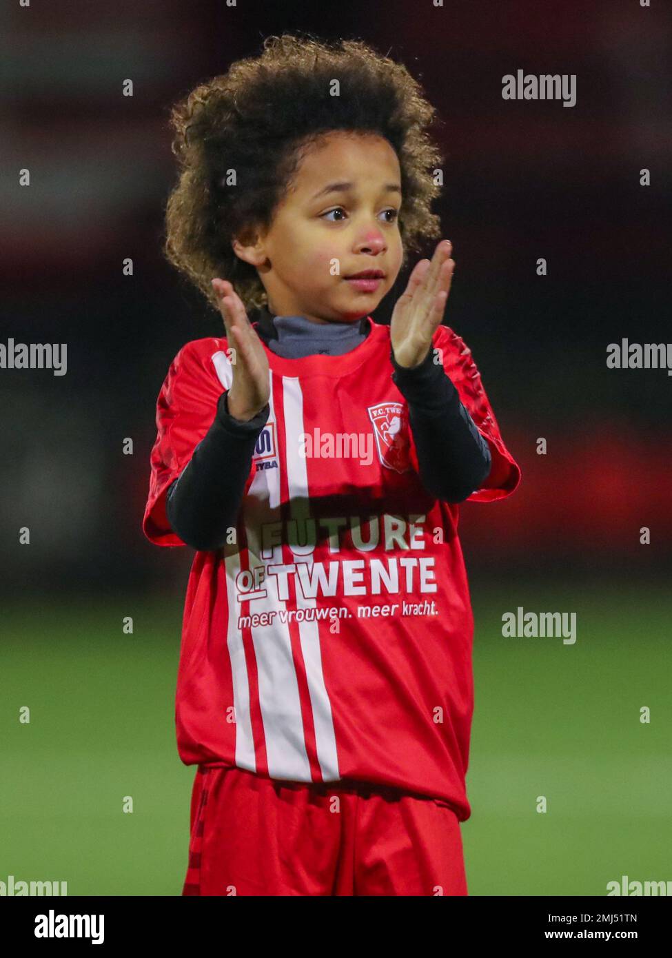 ENSCHEDE, NIEDERLANDE - JANUAR 27: Schülerin van de Week Kim beim Frauenspiel Azerion Eredivisie zwischen FC Twente und SC Heerenveen am 27. Januar 2023 im Sportpark Het Diekman in Enschede, Niederlande (Foto von Albert ten Hove/Orange Pictures) Stockfoto