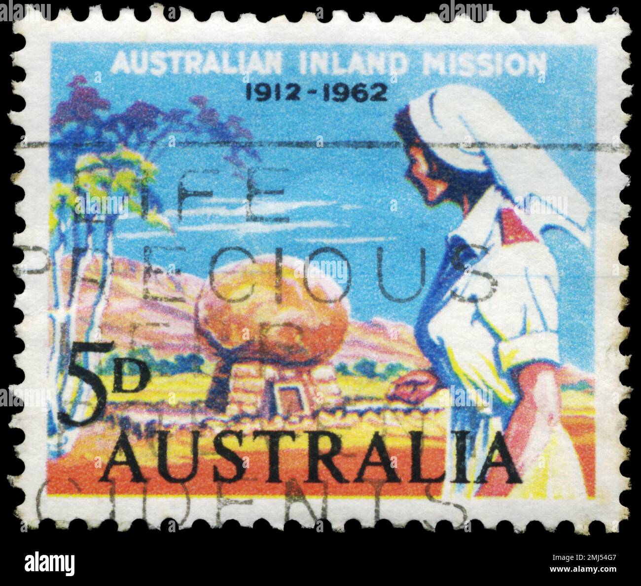 AUSTRALIEN - CIRCA 1962: Ein in AUSTRALIEN gedruckter Stempel zeigt das Grab einer Krankenschwester und des Erblassers Flynn, Inlandsmission, 50. Jahre alt, ca. 1962 Stockfoto