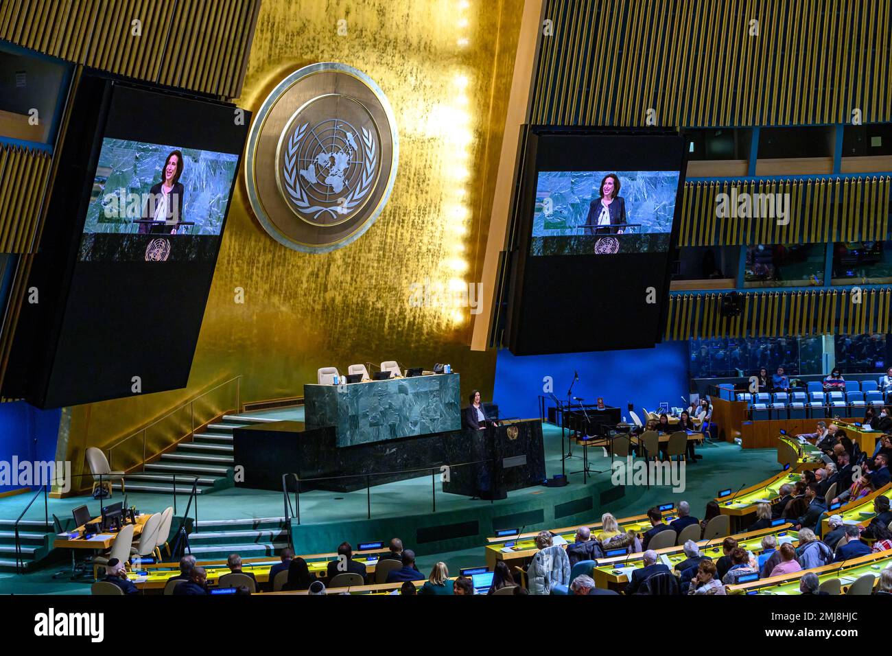 New York, USA. 27. Januar 2023. Melissa Fleming, Untergeneralsekretärin der Vereinten Nationen für Globale Kommunikation, spricht in der Generalversammlung der Vereinten Nationen zum Gedenken an die Opfer des Holocaust am Internationalen Gedenktag. Kredit: Enrique Shore/Alamy Live News Stockfoto