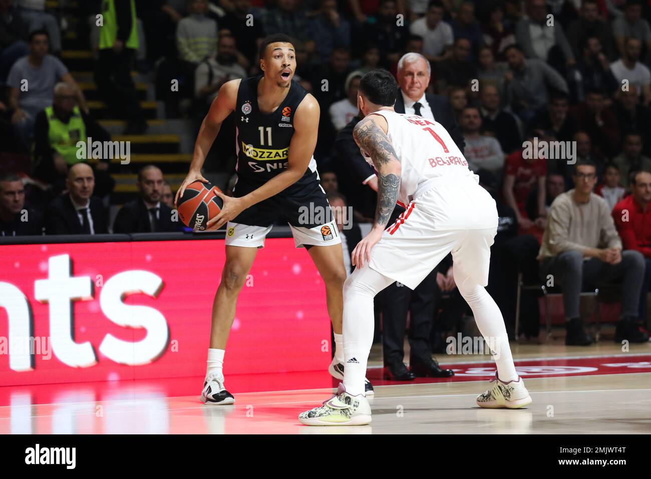 Belgrad, Serbien, 27. Januar 2023. Dante Exum von Partizan Mozzart Bet Belgrad in Aktion während des EuroLeague-Spiels der Turkish Airlines 2022/2023 zwischen Crvena Zvezda mts Belgrad gegen Partizan Mozzart Bet Belgrad in der Aleksandar Nikolic Hall in Belgrad, Serbien. 27. Januar 2023. Kredit: Nikola Krstic/Alamy Stockfoto