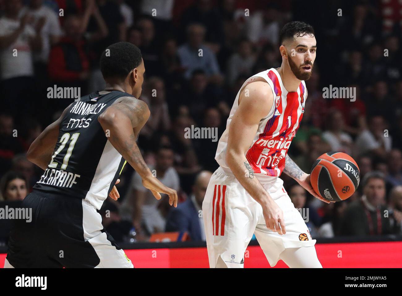 Belgrad, Serbien, 27. Januar 2023. Luca Vildoza von Crvena Zvezda mts Belgrad in Aktion während des EuroLeague-Spiels der Turkish Airlines 2022/2023 zwischen Crvena Zvezda mts Belgrad gegen Partizan Mozzart Bet Belgrad in der Aleksandar Nikolic Hall in Belgrad, Serbien. 27. Januar 2023. Kredit: Nikola Krstic/Alamy Stockfoto