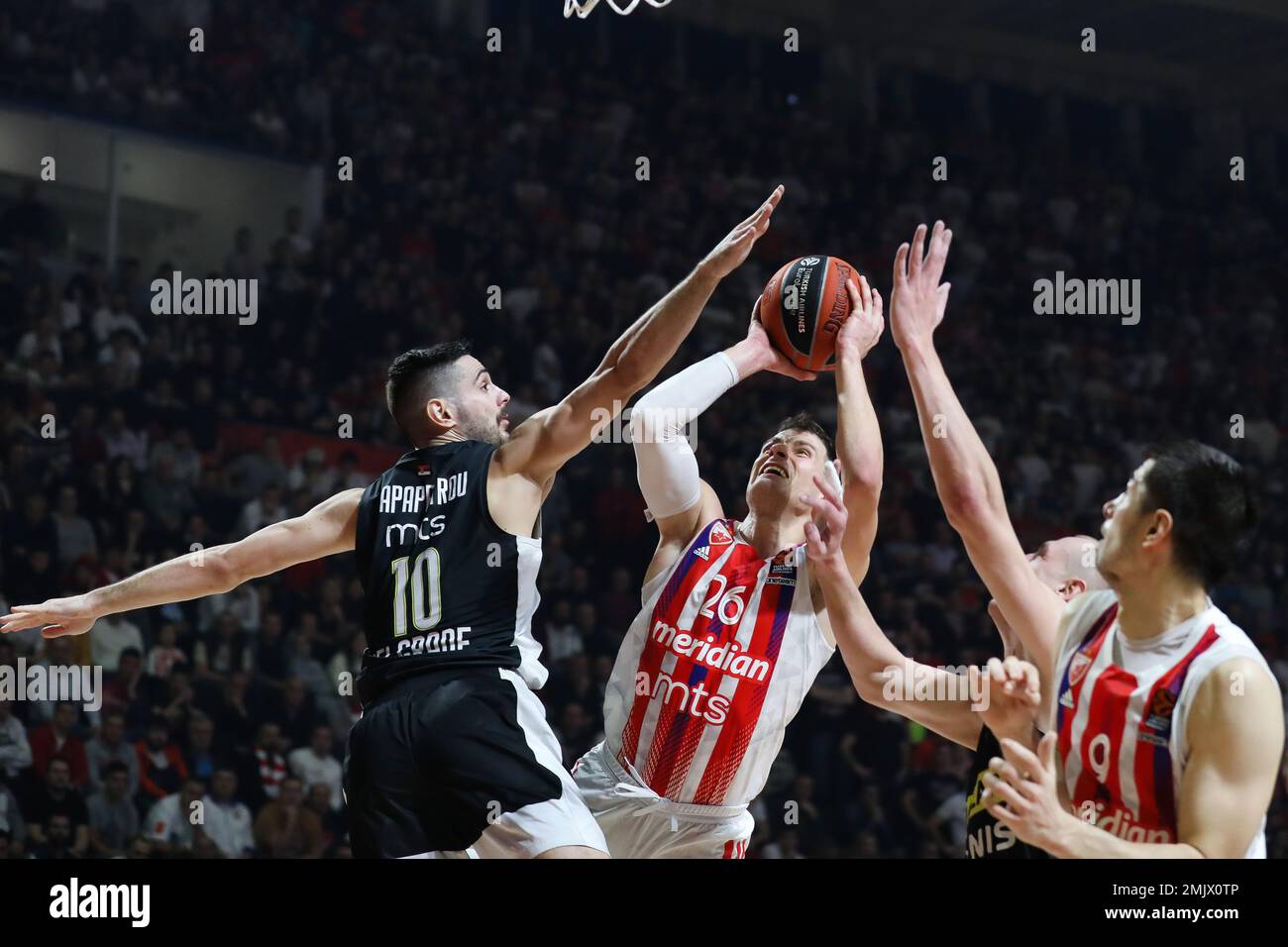 Belgrad, Serbien, 27. Januar 2023. Ioannis Papapetrou von Partizan Mozzart Bet Belgrad blockiert Nemanja Nedovic von Crvena Zvezda mts Belgrad während des EuroLeague-Spiels der Turkish Airlines 2022/2023 zwischen Crvena Zvezda mts Belgrad gegen Partizan Mozzart Bet Belgrad in der Aleksandar Nikolic Hall in Belgrad, Serbien. 27. Januar 2023. Kredit: Nikola Krstic/Alamy Stockfoto