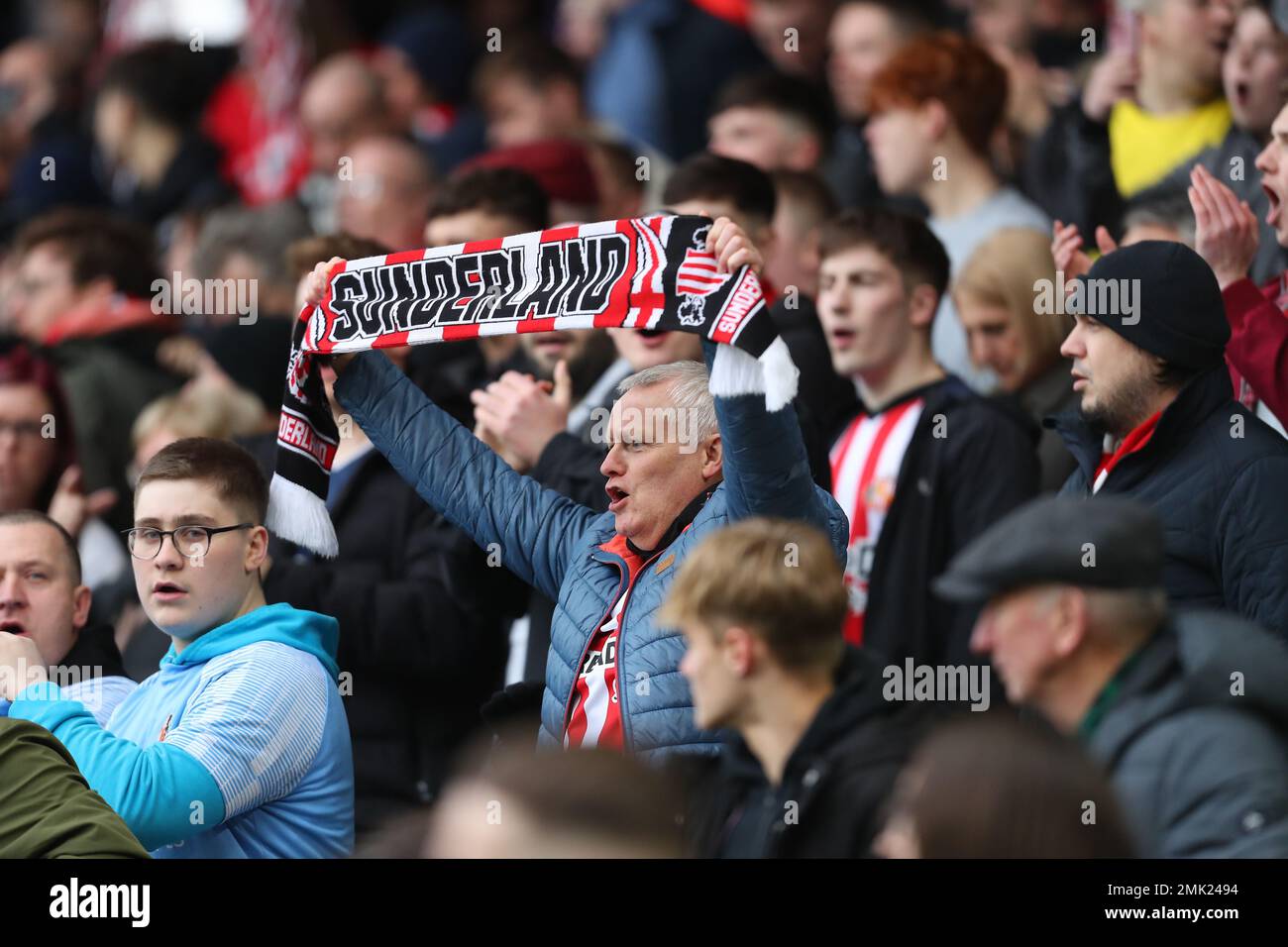 Craven Cottage, Fulham, London, Großbritannien. 28. Januar 2023. FA Cup Fußball, Fulham gegen Sunderland; Sunderland-Fans in guter Stimmung, wenn sie Credits: Action Plus Sports/Alamy Live News anführen Stockfoto