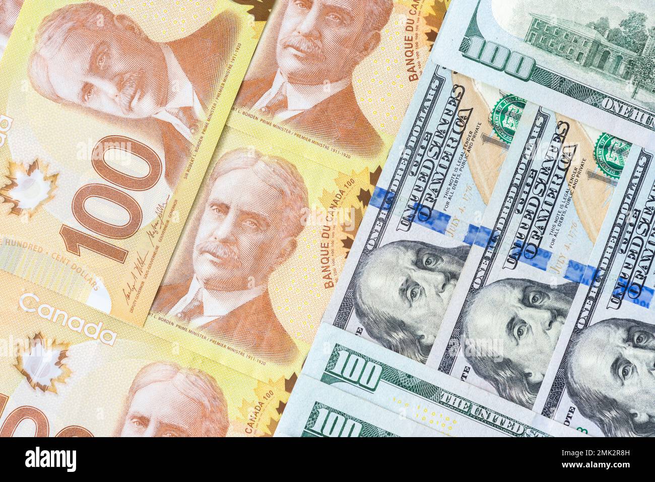 US-Dollarscheine und kanadische Dollarscheine, Banknoten Stockfoto