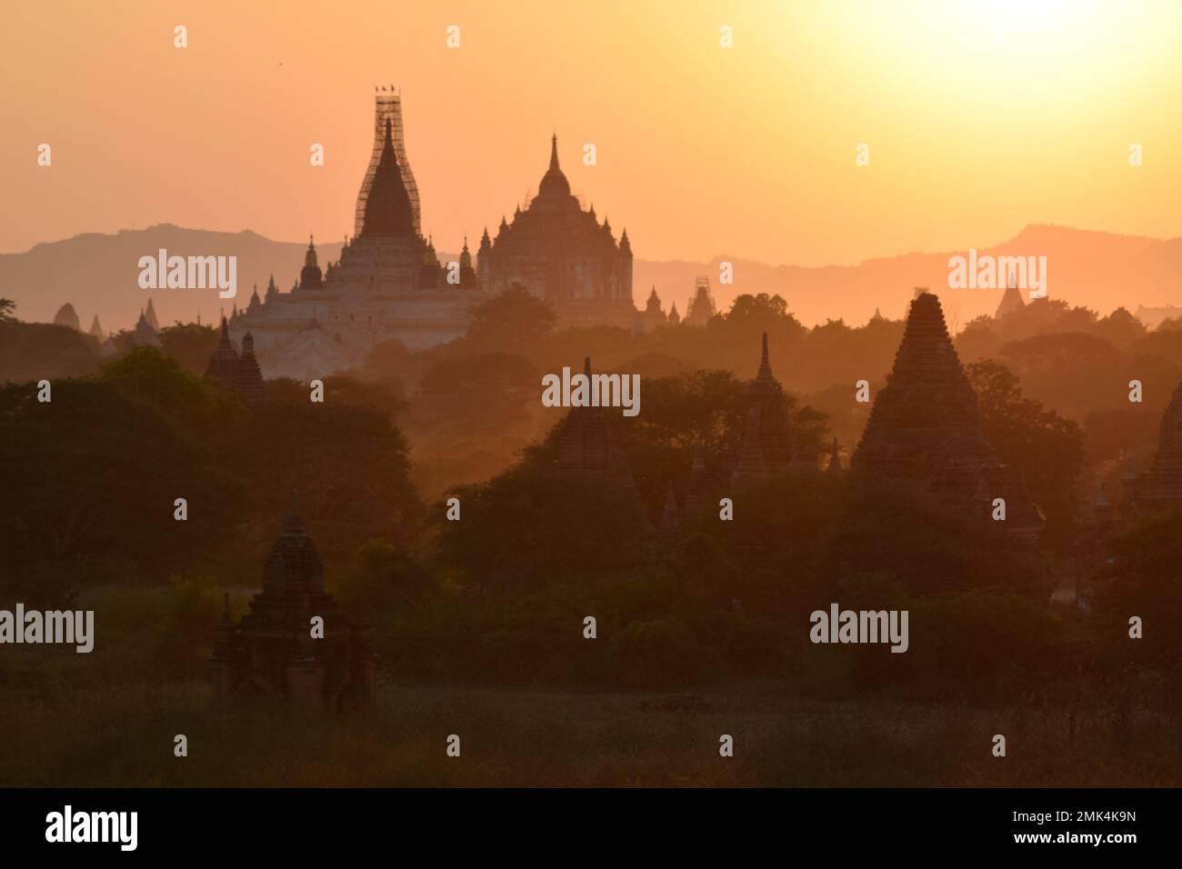 Sonnenuntergang in Bagan Stockfoto