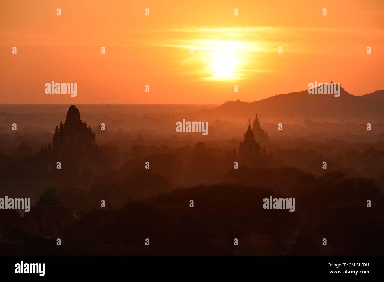 Sonnenaufgang über Bagan Stockfoto