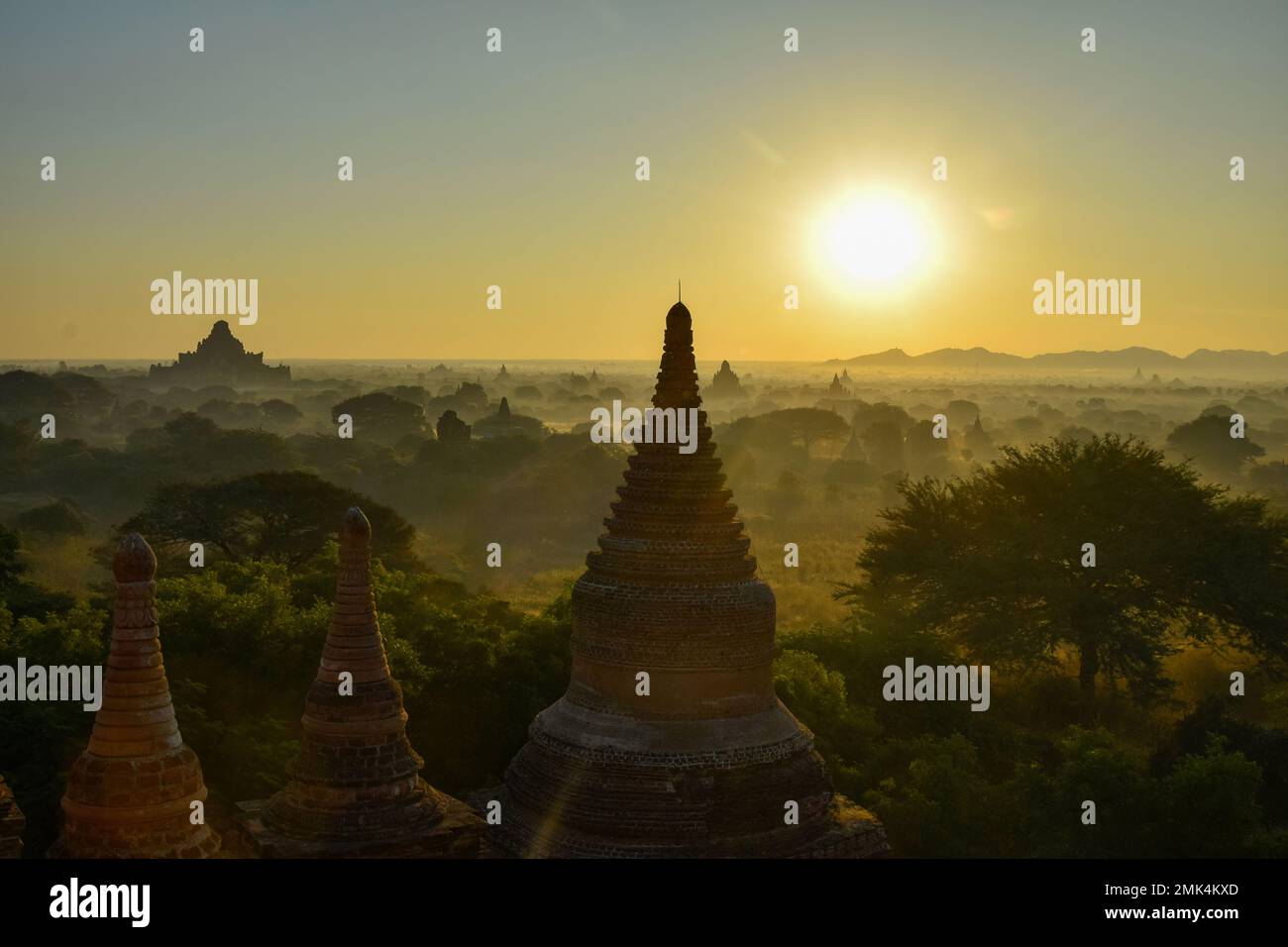 Sonnenaufgang über Bagan Stockfoto
