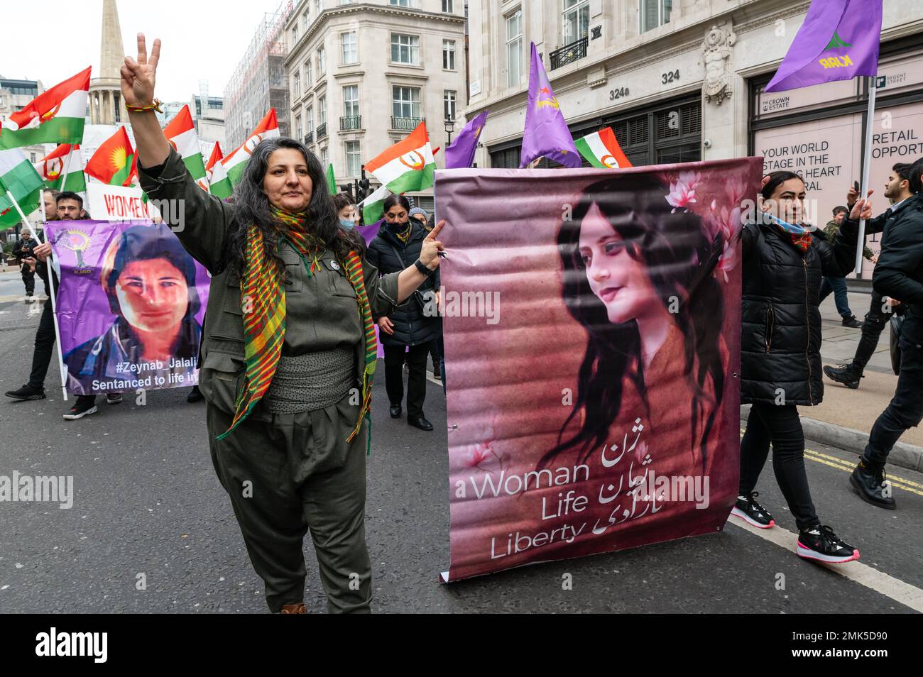 London, Großbritannien. 28. Januar 2023 Kurden marschieren solidarisch mit den Protesten „Frau, Leben, Freiheit“ im Iran. Kredit: Andrea Domeniconi/Alamy Live News Stockfoto