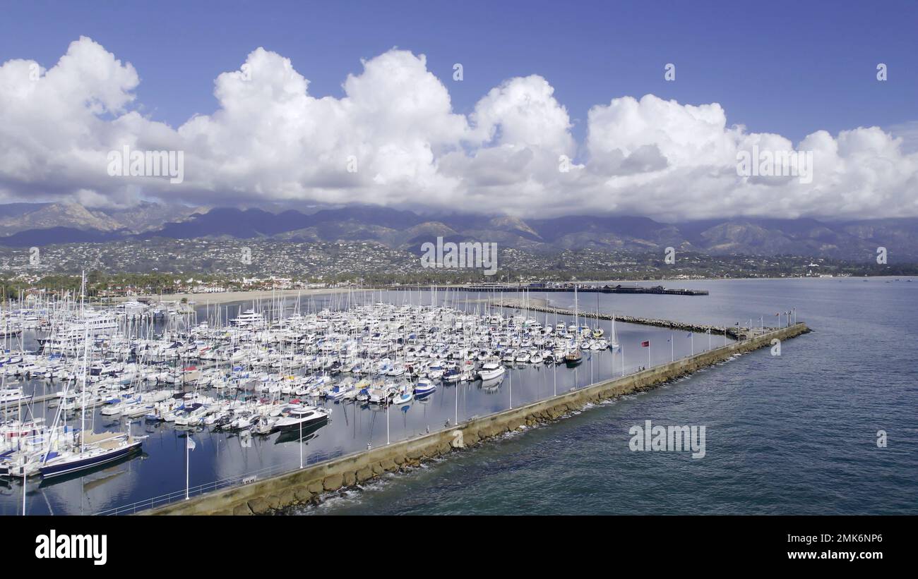 Yachten im Hafen von Santa Barbara Stockfoto