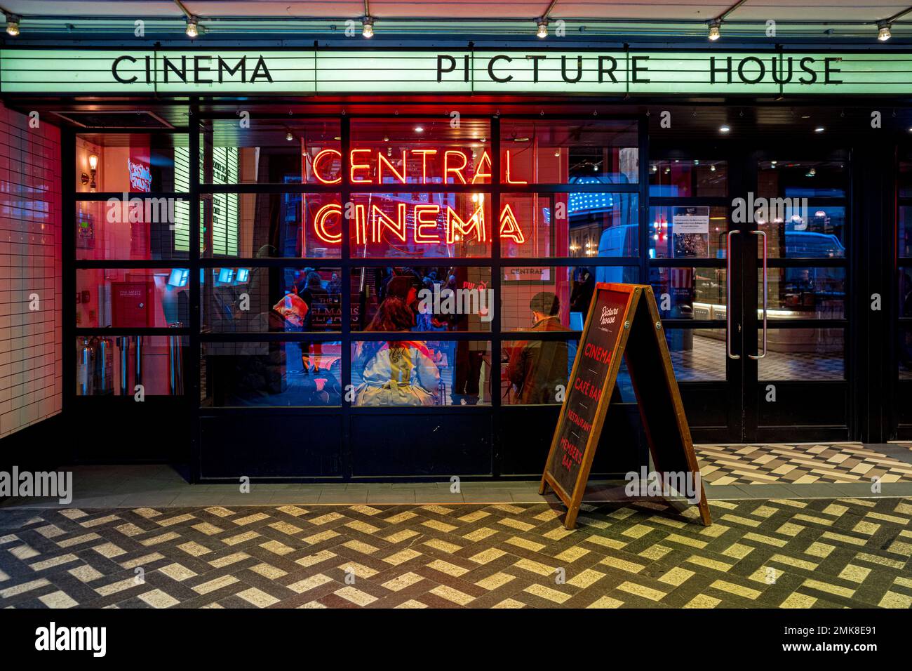 PictureHouse Cinema Foyer London - PictureHouse Central Cinema in der Nähe des Piccadilly Circus im Londoner West End. Picture House Central Cinema London. Stockfoto