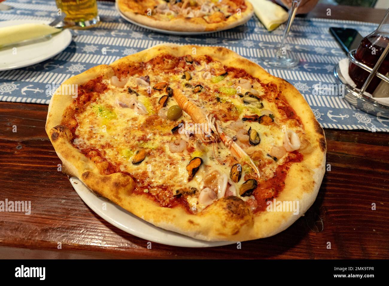 Muscheln essen kroatien -Fotos und -Bildmaterial in hoher Auflösung – Alamy