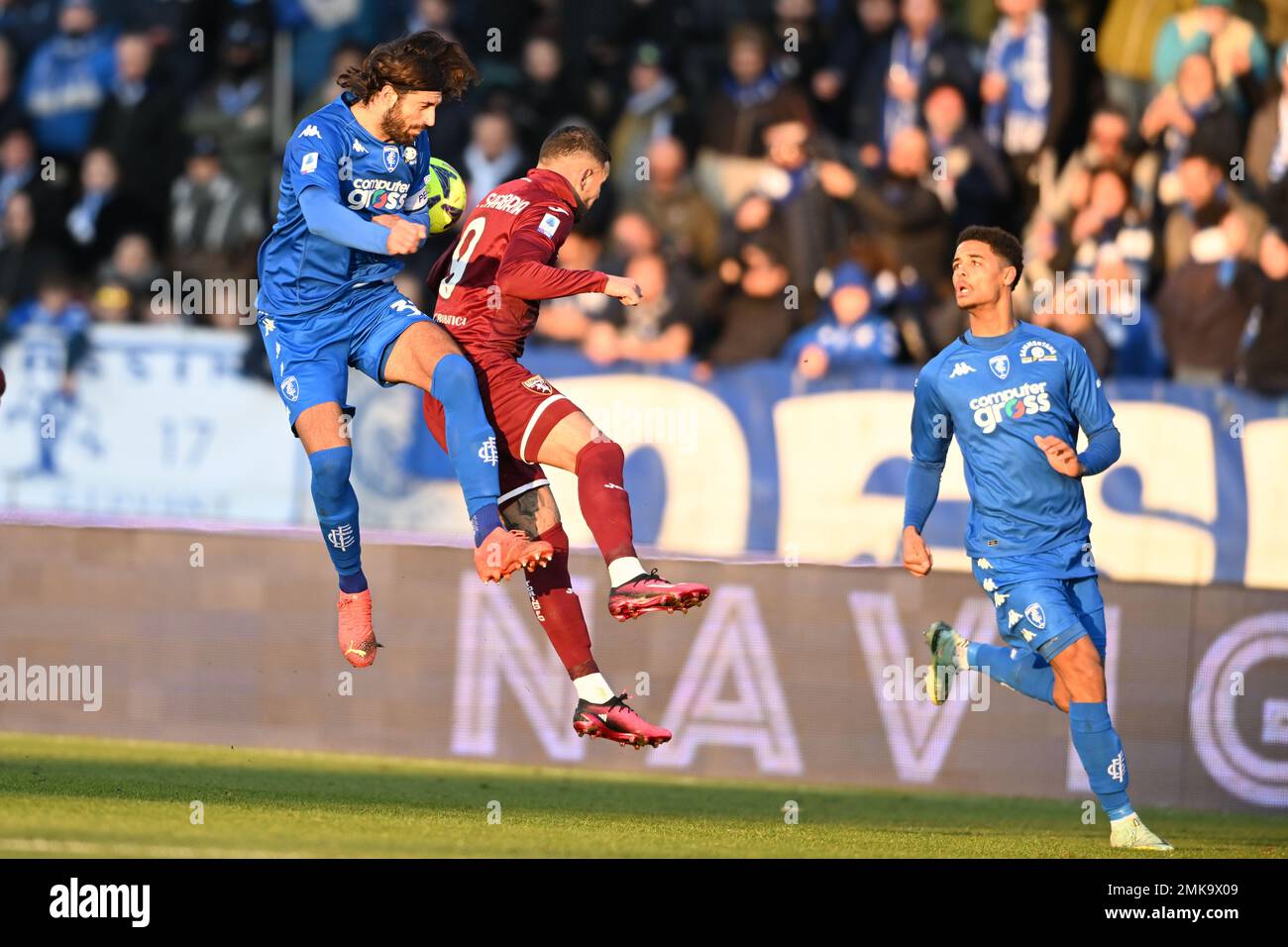 Sebastiano Luperto (Empoli)Antonio Sanabria (Torino)Koni De Winter (Empoli) beim italienischen Spiel der Serie A zwischen Empoli 2-2 Torino im Carlo Castellani Stadion am 28. Januar 2023 in Bologna, Italien. Kredit: Maurizio Borsari/AFLO/Alamy Live News Stockfoto