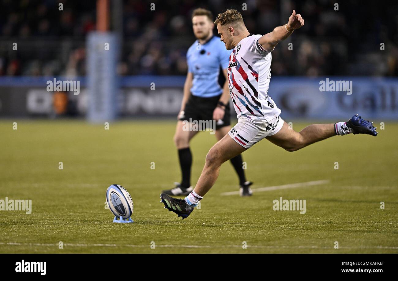 Barnet, Vereinigtes Königreich. 28. Januar 2023. Premiership Rugby. Saracens V Bristol Bears. StoneX-Stadion. Barnet. James Williams (Bristol) tritt beim Rugby-Spiel Saracens V Bristol Bears Gallagher Premiership. Kredit: Sport In Pictures/Alamy Live News Stockfoto