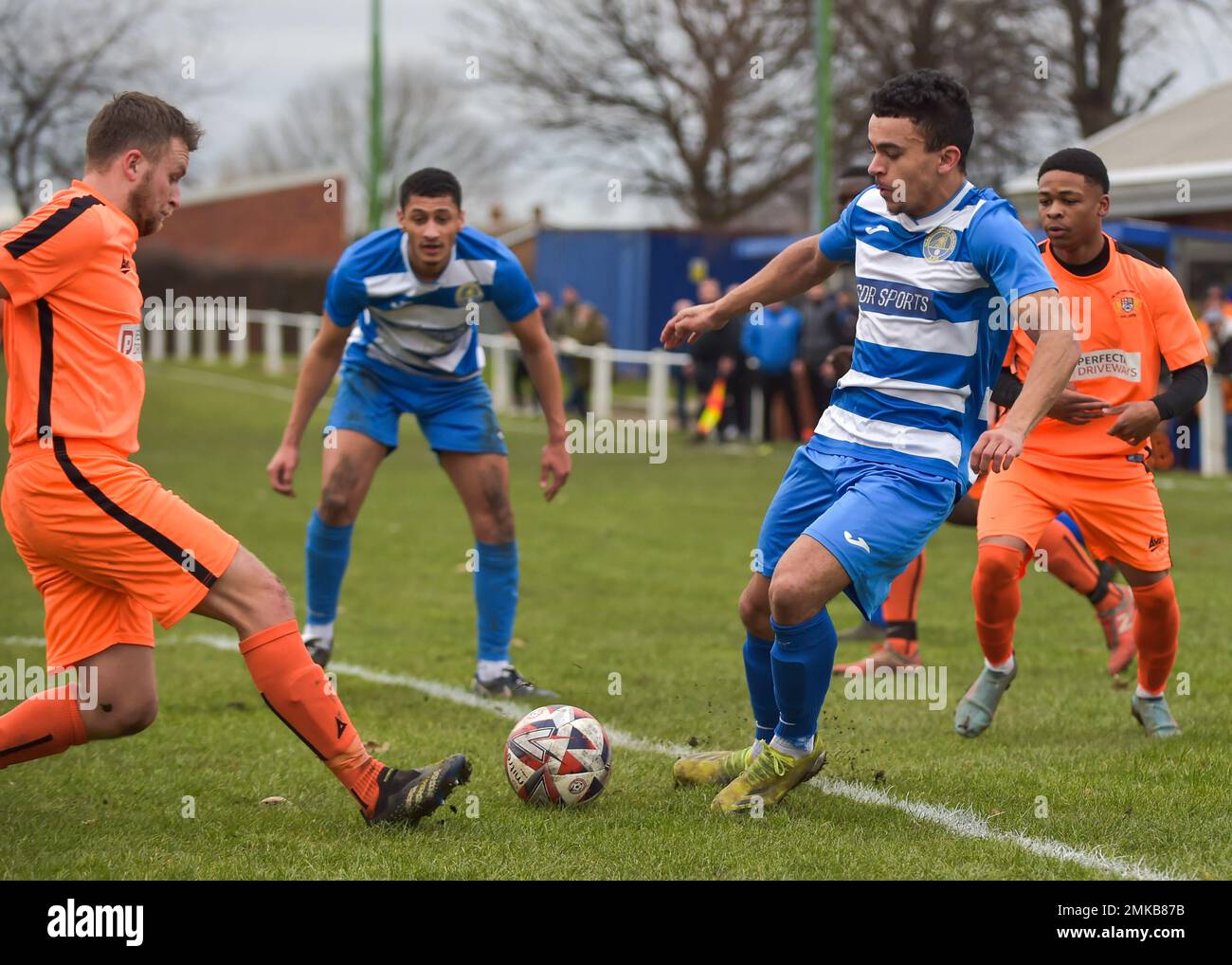 Glasshoughton, West Yorkshire, Großbritannien. 28. Januar 2023. Toolstation Northern Counties East League Division One, Glasshoughton Welfare AFC gegen Athersley Recreation am 28. Januar 2023 im Lee Johnston Signage Stadium, Glasshoughton, West Yorkshire UK Photo Credit Craig Cresswell Photography Credit: Craig Cresswell/Alamy Live News Stockfoto