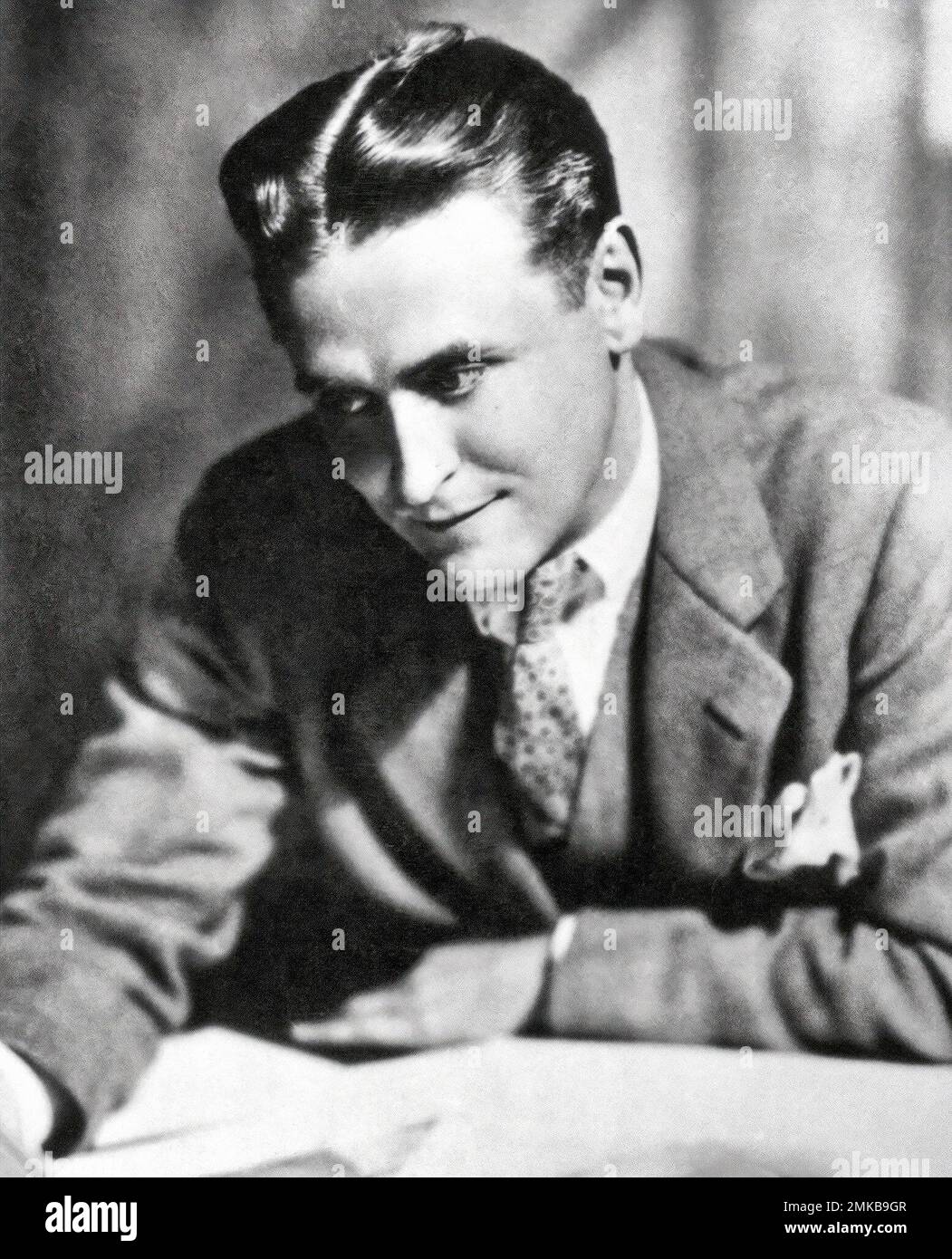 Fotoporträt des Schriftstellers F. Scott Fitzgerald, verwendet in einer einjährigen Werbekampagne für die Woodbury Soap Company, 1929 Stockfoto