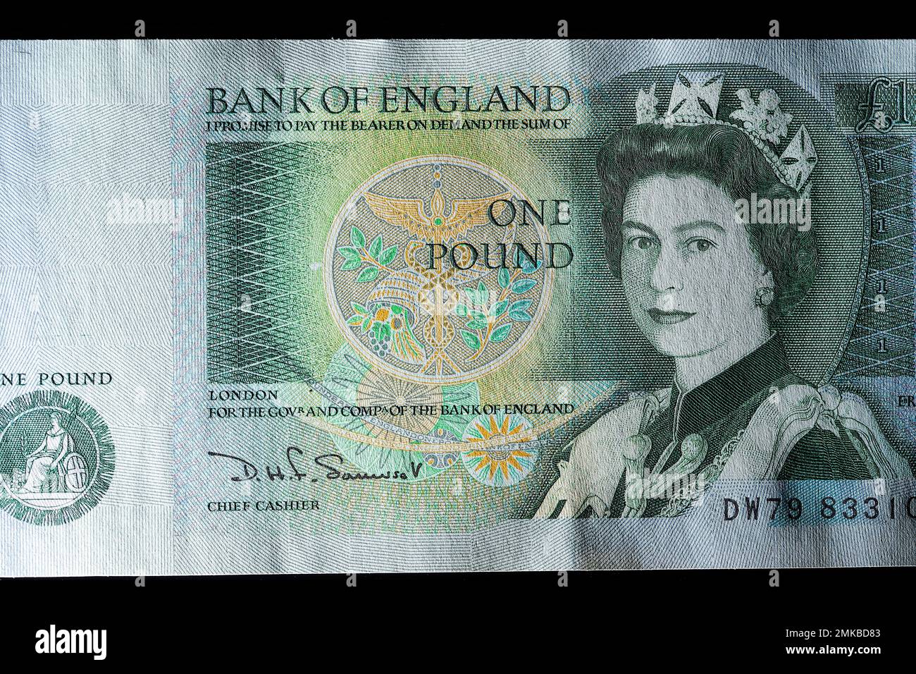 Ein britischer £1-Euro-Schein der Bank of England, der überholt wurde und 1988 abgehoben wurde. Sie wurde dann durch eine £1-Dollar-Münze ersetzt Stockfoto